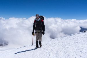 Nicolas Scheidtweiler auf dem Weg zum Elbrus-Westgipfel am 28. Juli 2016