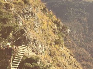 Auf der Hängebrücke beim Training am Grünstein-Klettersteig 2016