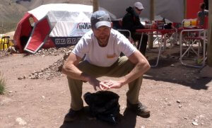 Die Bolsa negra im Einsatz - Hygiene am Aconcagua 360 - Hygiene - 7summits4help