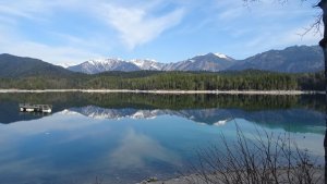 Der Eibsee am Morgen - Wandern in Garmisch
