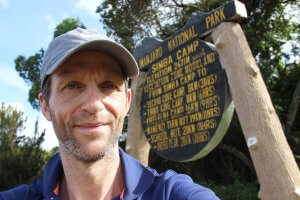 Nicolas kommt am Simba-Camp (2.617m) an
