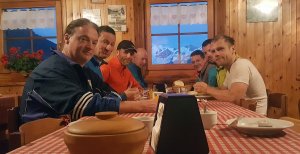 Cevedale Frühstück - DAV Summit Club Hochtourenwoche Ortler