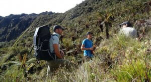 Pause mit Jost Kobusch und Katrin - Expedition zur Carstensz Pyramide