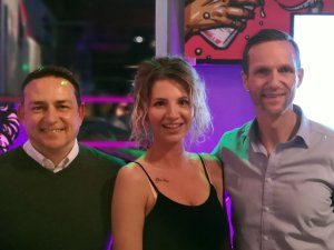 Mario Hasselmann - Sandra Kowalski - Nicolas Scheidtweiler bei After-Work-Fundraising im Jaya