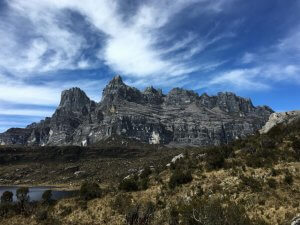 Faszinierende Felsen - Carstensz-Pyramide