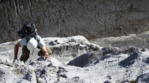 Scheidtweiler auf dem Weg zum Carstensz-Gipfel