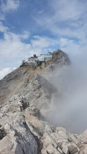 Der Blick zur Zugspitze vom Jubiläumsgrat